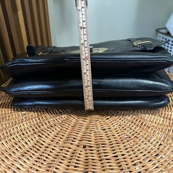 Badgley Mischka Black Leather Satchel Two—Toned Hardware Turnlock Crossbody - Picture 4 of 12